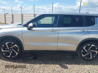 2022 Mitsubishi Outlander SE z VIN JA4J3UA82NZ021498, wystawiony jako IAAI lot #42015884 z przebiegiem 73 420 mil mil oraz . Historia ofert i sprzedaży dostępna na DreamBid. Obrazek 14.