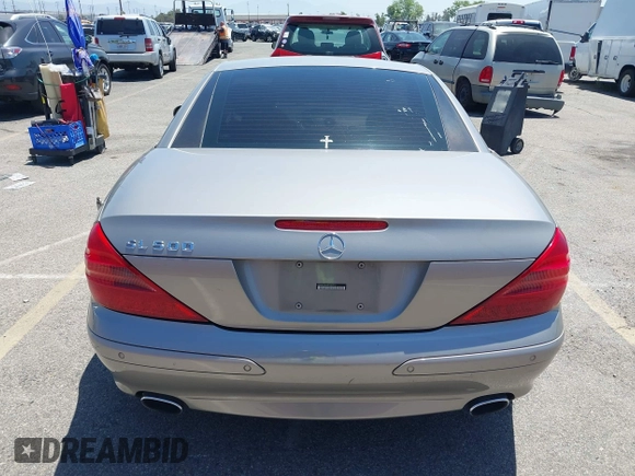 2004 Mercedes-Benz SL 500 z VIN WDBSK75F44F063970, wystawiony jako IAAI lot #42301998 z przebiegiem 108 480 mil mil oraz . Historia ofert i sprzedaży dostępna na DreamBid. Obrazek 16.