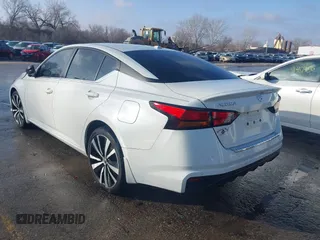 2021 Nissan Altima SR with VIN 1N4BL4CV6MN416924, listed as a IAAI auction lot 41503293 with 86,146 mi miles and . Bid and sale history available at carsss.com. Image 3.
