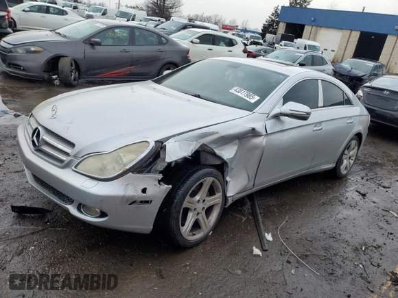2009 Mercedes-Benz CLS-Class 5.5L with VIN WDDDJ72X69A141704, listed as a Copart auction lot 43817985 with 132,332 mi miles and Clean Title. Bid and sale history available at carsss.com. Image 1.