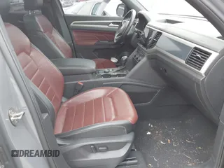 2021 Volkswagen Atlas SEL Premium with VIN 1V2TE2CA7MC207972, listed as a IAAI auction lot 41678429 with 111,486 mi miles and . Bid and sale history available at DreamBid. Image 5.