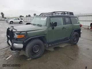 2011 Toyota FJ Cruiser with VIN JTEBU4BFXBK103533, listed as a Copart auction lot 49108565 with 106,123 mi miles and Salvage Title. Bid and sale history available at carsss.com. Image 1.