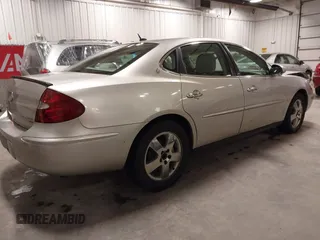 2006 Buick LaCrosse CX with VIN 2G4WC582761198119, listed as a IAAI auction lot 41860492 with 238,445 mi miles. Bid and sale history available at carsss.com. Image 4.