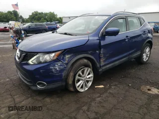2017 Nissan Rogue SV with VIN JN1BJ1CR9HW103595, listed as a Copart auction lot 60809975 with 80,911 mi miles and Salvage title. Bid and sale history available at DreamBid. Image 1.