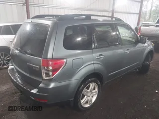 2010 Subaru Forester 2.5X Limited with VIN JF2SH6DC2AH901853, listed as a IAAI auction lot 42021610 with 159,385 mi miles. Bid and sale history available at carsss.com. Image 4.