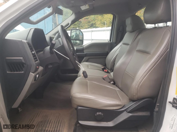 2017 Ford Super Duty F-550 DRW XL with VIN 1FDUF5GY1HEE85526, listed as a Copart auction lot 72215834 with 90,996 mi miles and Salvage Title. Bid and sale history available at carsss.com. Image 7.