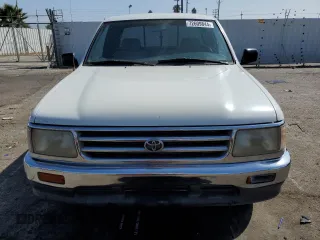 1997 Toyota T100 DX z VIN JT4TN12D0V0038324, wystawiony jako Copart lot #72609844 z przebiegiem 233 254 mil mil oraz Tytuł czysty. Historia ofert i sprzedaży dostępna na DreamBid. Obrazek 5.