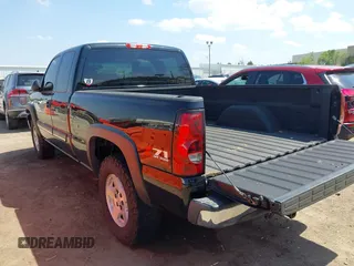 2005 Chevrolet Silverado 1500 Z71 with VIN 1GCEK19B75E244457, listed as a IAAI auction lot 42046621 with 262,519 mi miles and . Bid and sale history available at DreamBid. Image 3.