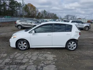 2011 Nissan Versa S с VIN 3N1BC1CP8BL377408, выставлен на аукционе IAAI как лот 41080991 с пробегом 121 541 миль миль и . История ставок и продаж доступна на DreamBid. Изображение 14.