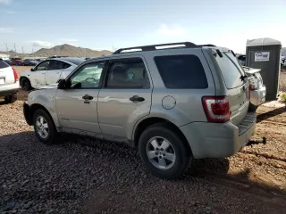 2008 Ford Escape XLT with VIN 1FMCU03108KE76203, listed as a Copart auction lot 51798345 with 275,972 mi miles and Salvage title. Bid and sale history available at DreamBid. Image 2.