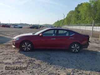 2021 Nissan Altima SV with VIN 1N4BL4DV9MN342736, listed as a IAAI auction lot 42046321 with 81,937 mi miles and . Bid and sale history available at DreamBid. Image 15.