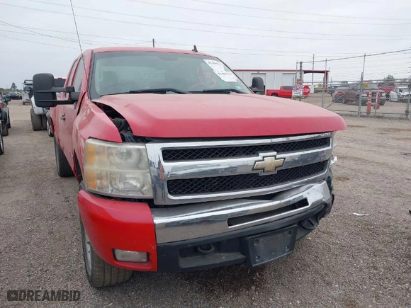 2011 Chevrolet Silverado 1500 LT with VIN 1GCRCSE04BZ375651, listed as a IAAI auction lot 41571329 with 320,878 mi miles. Bid and sale history available at carsss.com. Image 1.