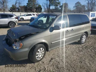 2005 Kia Sedona LX with VIN KNDUP132656738101, listed as a Copart auction lot 87332664 with 152,315 mi miles and Salvage Title. Bid and sale history available at carsss.com. Image 1.