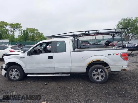 2010 Ford F-150 XL z VIN 1FTEX1CW4AFC14348, wystawiony jako IAAI lot #42381042 z przebiegiem Nie podano mil oraz . Historia ofert i sprzedaży dostępna na DreamBid. Obrazek 15.
