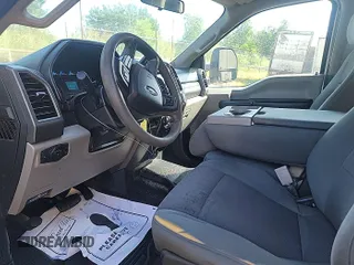 2019 Ford F-250 XL z VIN 1FT7W2BT4KEG48172, wystawiony jako IAAI lot #42556049 z przebiegiem 89 463 mil mil oraz . Historia ofert i sprzedaży dostępna na DreamBid. Obrazek 22.