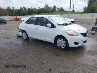 2010 Toyota Yaris with VIN JTDBT4K3XA1376716, listed as a IAAI auction lot 40864128 with 197,283 mi miles. Bid and sale history available at carsss.com. Image 1.
