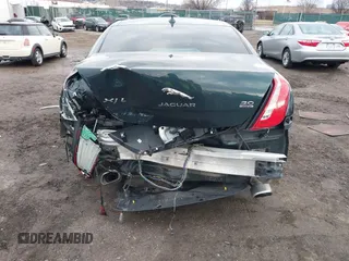 2015 Jaguar XJ Portfolio z VIN SAJWJ2GD7F8V84372, wystawiony jako IAAI lot #41489177 z przebiegiem 78 891 mil mil oraz . Historia ofert i sprzedaży dostępna na DreamBid. Obrazek 6.