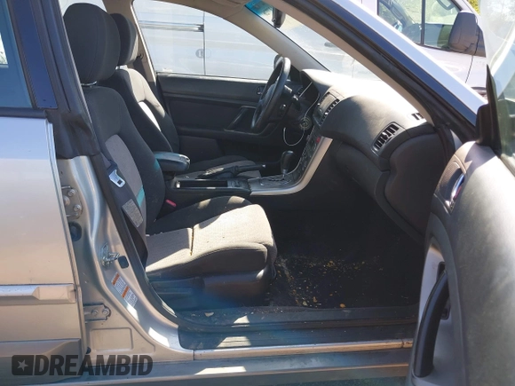 2005 Subaru Legacy Outback z VIN 4S4BP61C057300180, wystawiony jako IAAI lot #42137726 z przebiegiem 195 283 mil mil oraz . Historia ofert i sprzedaży dostępna na DreamBid. Obrazek 5.