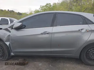 2017 Hyundai Elantra z VIN KMHD35LH9HU377031, wystawiony jako IAAI lot #41762312 z przebiegiem Nie podano mil oraz . Historia ofert i sprzedaży dostępna na DreamBid. Obrazek 14.