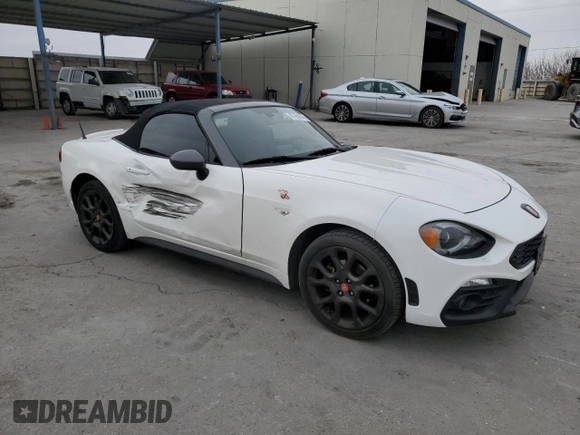 2019 FIAT 124 Spider Urbana Edition z VIN JC1NFAEK2K0142905, wystawiony jako Copart lot #87458644 z przebiegiem 33 680 mil mil oraz Szkoda całkowita • Salvage title. Historia ofert i sprzedaży dostępna na DreamBid. Obrazek 4.