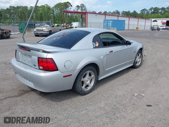 2004 Ford Mustang Standard z VIN 1FAFP40494F117830, wystawiony jako IAAI lot #42212706 z przebiegiem 160 172 mil mil oraz . Historia ofert i sprzedaży dostępna na DreamBid. Obrazek 4.