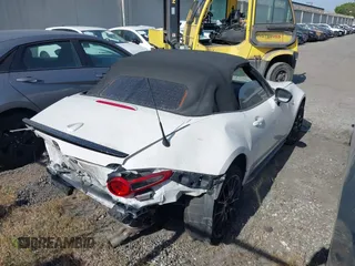 2016 Mazda MX-5 Miata Club z VIN JM1NDAC72G0109482, wystawiony jako IAAI lot #42042540 z przebiegiem 46 853 mil mil oraz . Historia ofert i sprzedaży dostępna na DreamBid. Obrazek 4.