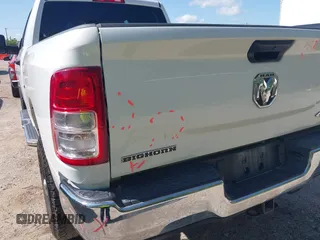 2024 Ram 2500 Big Horn with VIN 3C6UR5DJ2RG303949, listed as a IAAI auction lot 42575281 with 117,754 mi miles and . Bid and sale history available at DreamBid. Image 6.