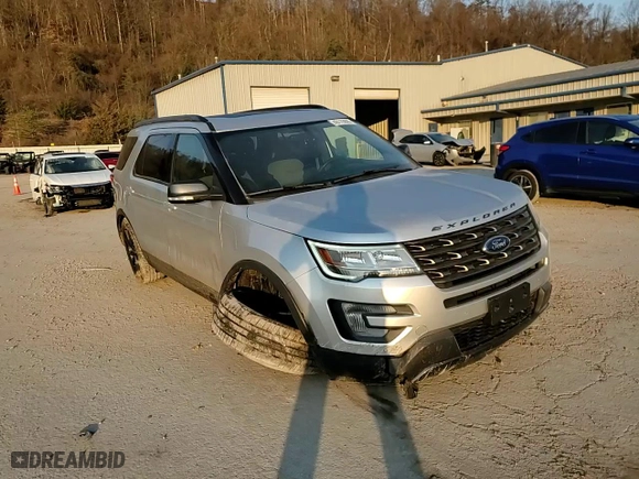 2017 Ford Explorer XLT with VIN 1FM5K8D87HGD83285, listed as a Copart auction lot 49115605 with 100,870 mi miles and Salvage Title. Bid and sale history available at carsss.com. Image 11.