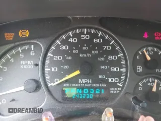 2001 Chevrolet Tahoe LT with VIN 1GNEC13T21R121738, listed as a IAAI auction lot 42336464 with 243,230 mi miles and . Bid and sale history available at DreamBid. Image 7.