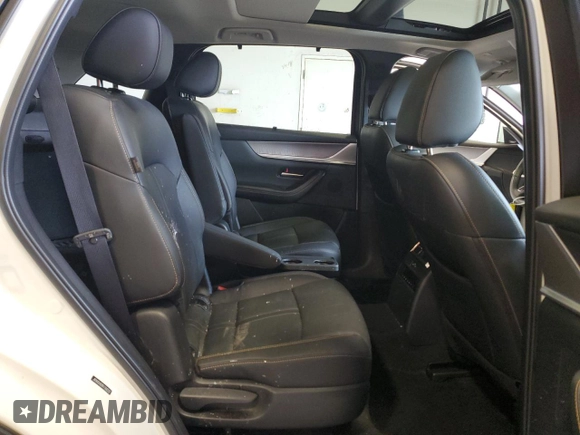 2024 Mazda CX-90 Premium z VIN JM3KKDHD8R1184233, wystawiony jako Copart lot #56177065 z przebiegiem 15 850 mil mil oraz Czysty tytuł • Clean title. Historia ofert i sprzedaży dostępna na DreamBid. Obrazek 11.