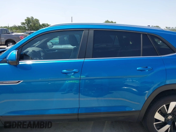 2024 Volkswagen Atlas SE with VIN 1V2HE2CA6RC218474, listed as a IAAI auction lot 42292257 with 19,654 mi miles and . Bid and sale history available at DreamBid. Image 14.