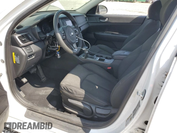 2016 Kia Optima LX z VIN 5XXGT4L38GG030133, wystawiony jako Copart lot #59385105 z przebiegiem 130 546 mil mil oraz Czysty tytuł • Clean title. Historia ofert i sprzedaży dostępna na DreamBid. Obrazek 7.