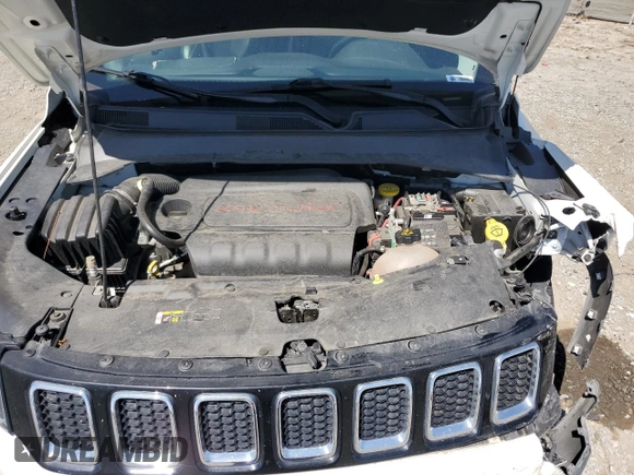 2020 Jeep Compass Latitude z VIN 3C4NJCBB2LT162755, wystawiony jako Copart lot #57730165 z przebiegiem 51 153 mil mil oraz Szkoda całkowita • Salvage title. Historia ofert i sprzedaży dostępna na DreamBid. Obrazek 12.