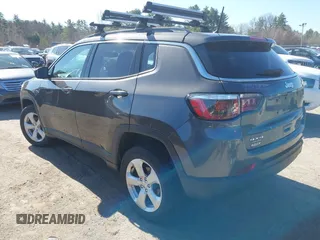 2018 Jeep Compass Latitude z VIN 3C4NJDBB3JT401720, wystawiony jako IAAI lot #42055295 z przebiegiem 55 649 mil mil oraz . Historia ofert i sprzedaży dostępna na DreamBid. Obrazek 14.