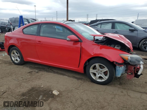 2005 Scion tC z VIN JTKDE177450048256, wystawiony jako Copart lot #50401245 z przebiegiem 146 677 mil mil oraz Tytuł czysty. Historia ofert i sprzedaży dostępna na DreamBid. Obrazek 4.
