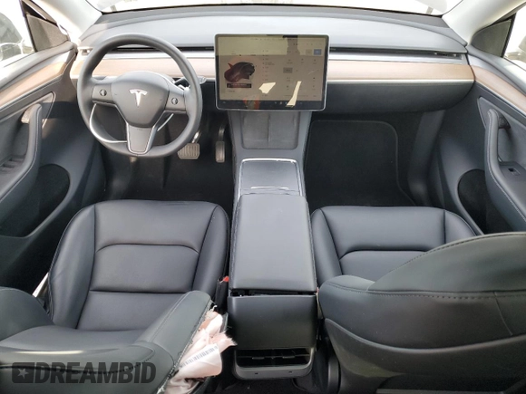 2024 Tesla Model Y Long Range with VIN 7SAYGDEE8RF089456, listed as a Copart auction lot 85521934 with 13,837 mi miles and Salvage title. Bid and sale history available at DreamBid. Image 8.