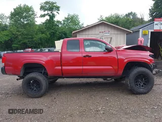 2017 Toyota Tacoma SR with VIN 5TFSX5EN2HX050715, listed as a IAAI auction lot 42509258 with 117,661 mi miles and . Bid and sale history available at DreamBid. Image 13.