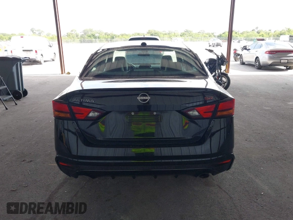 2024 Nissan Altima SR z VIN 1N4BL4CV9RN372862, wystawiony jako IAAI lot #42377093 z przebiegiem 27 176 mil mil oraz . Historia ofert i sprzedaży dostępna na DreamBid. Obrazek 16.