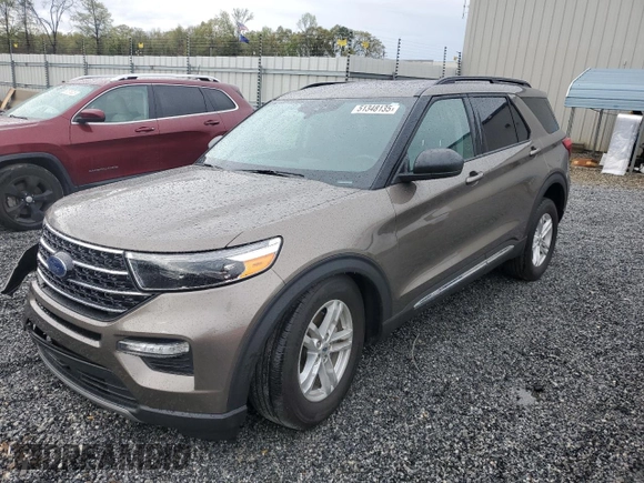 2021 Ford Explorer XLT with VIN 1FMSK7DH3MGB39284, listed as a Copart auction lot 51348135 with 54,512 mi miles and Salvage Title. Bid and sale history available at carsss.com. Image 1.