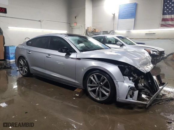 2019 Audi A5 Sportback Prestige with VIN WAUFNCF58KA077001, listed as a Copart auction lot 87217864 with NaN miles and Salvage Title. Bid and sale history available at carsss.com. Image 4.