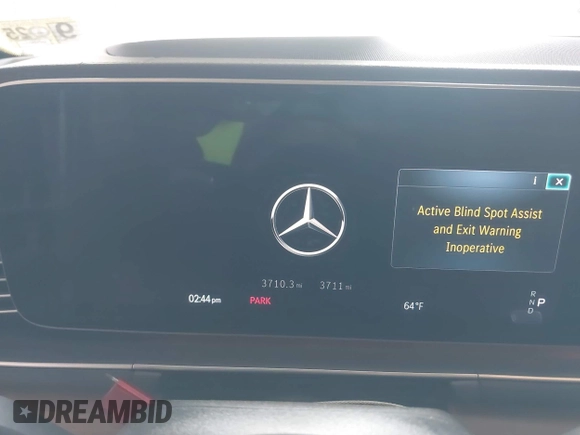 2025 Mercedes-Benz GLE 450 with VIN 4JGFD5KB7SB319795, listed as a IAAI auction lot 42284819 with 3,711 mi miles and . Bid and sale history available at DreamBid. Image 7.
