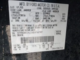 2004 Ford F-250 XL с VIN 1FTNW21L24EA16797, выставлен на аукционе IAAI как лот 41747547 с пробегом Не указан миль и . История ставок и продаж доступна на DreamBid. Изображение 9.