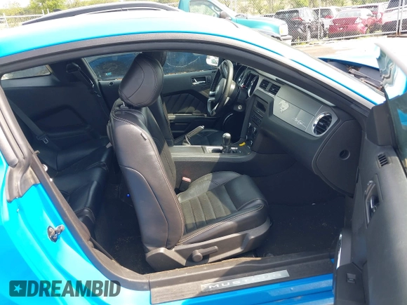 2013 Ford Mustang V6 with VIN 1ZVBP8AM9D5257832, listed as a IAAI auction lot 42504860 with 87,337 mi miles and . Bid and sale history available at DreamBid. Image 5.