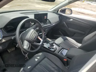 2021 Audi Q5 Premium Plus with VIN WA1BAAFY9M2081092, listed as a Copart auction lot 61368775 with 45,278 mi miles and Salvage title. Bid and sale history available at DreamBid. Image 8.
