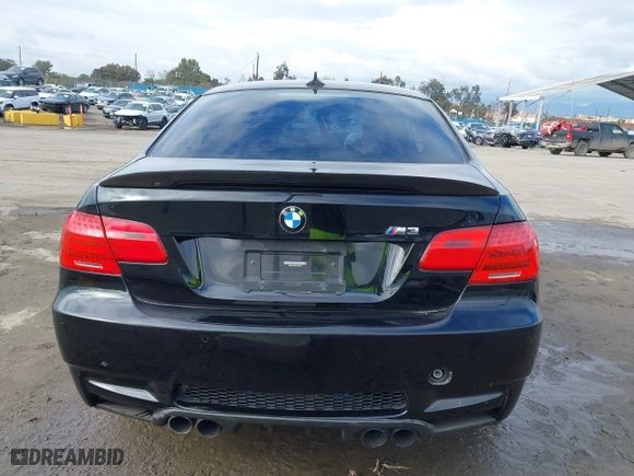 2011 BMW M3 with VIN WBSKG9C53BE796967, listed as a IAAI auction lot 40509145 with 195,085 mi miles. Bid and sale history available at carsss.com. Image 17.