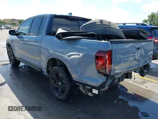 2023 Honda Ridgeline Black Edition z VIN 5FPYK3F83PB022931, wystawiony jako IAAI lot #42105410 z przebiegiem 42 807 mil mil oraz . Historia ofert i sprzedaży dostępna na DreamBid. Obrazek 3.