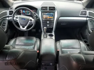 2014 Ford Explorer XLT z VIN 1FM5K8D88EGA76722, wystawiony jako Copart lot #54933635 z przebiegiem 172 176 mil mil oraz Szkody całkowita. Historia ofert i sprzedaży dostępna na DreamBid. Obrazek 8.