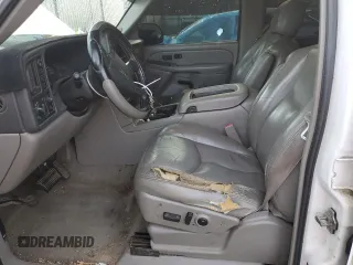 2005 GMC Yukon XL SLT with VIN 3GKFK16Z05G181687, listed as a Copart auction lot 83465814 with 242,289 mi miles and Salvage Title. Bid and sale history available at carsss.com. Image 7.