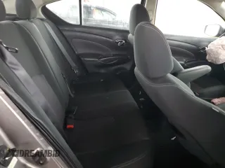2017 Nissan Versa SV z VIN 3N1CN7AP5HK437552, wystawiony jako Copart lot #45265895 z przebiegiem 168 202 mil mil oraz Szkoda całkowita • Salvage title. Historia ofert i sprzedaży dostępna na DreamBid. Obrazek 10.