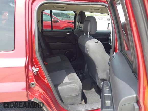 2016 Jeep Patriot Latitude with VIN 1C4NJPFB0GD527172, listed as a IAAI auction lot 42440983 with 66,836 mi miles and . Bid and sale history available at DreamBid. Image 8.